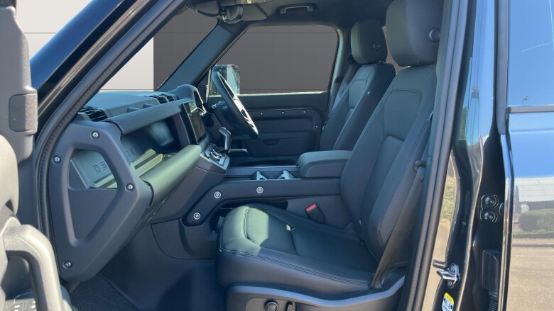 Land Rover Defender 3.0 D350 X-Dynamic SE 110 5dr Auto Diesel Estate